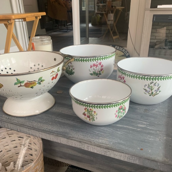 Measuring bowl set with colander - Picture 1 of 5